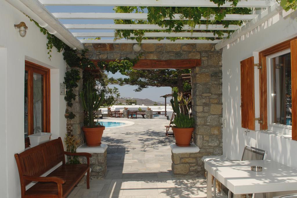 Hotel Sofia Village 3*